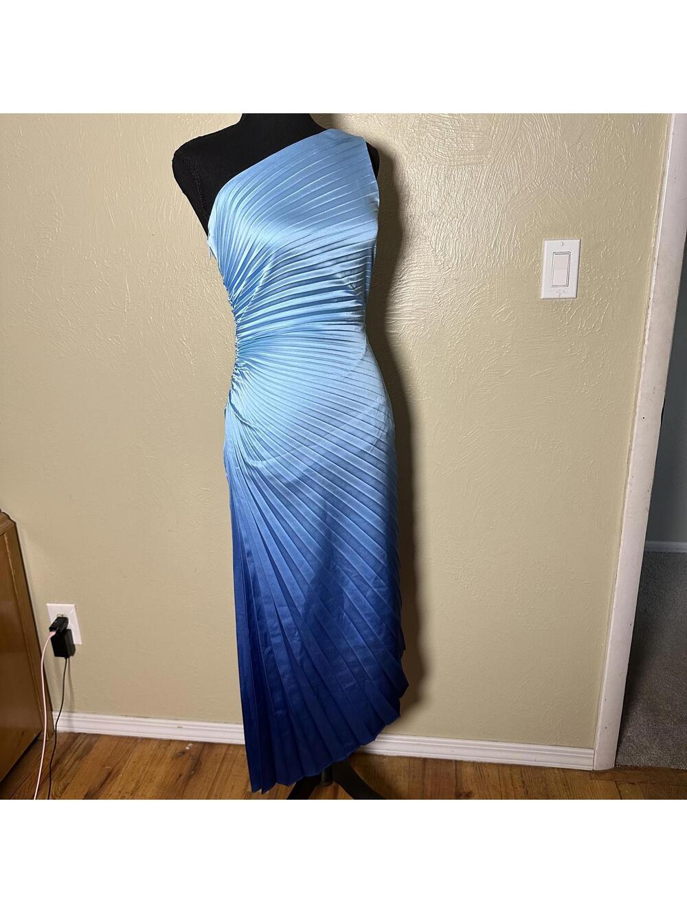Belle Badgley Mischka Ombre Pleated One Shoulder Blue Midi Dress Size 0